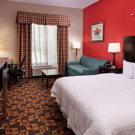 Hampton Inn לפלאס מראה חיצוני תמונה