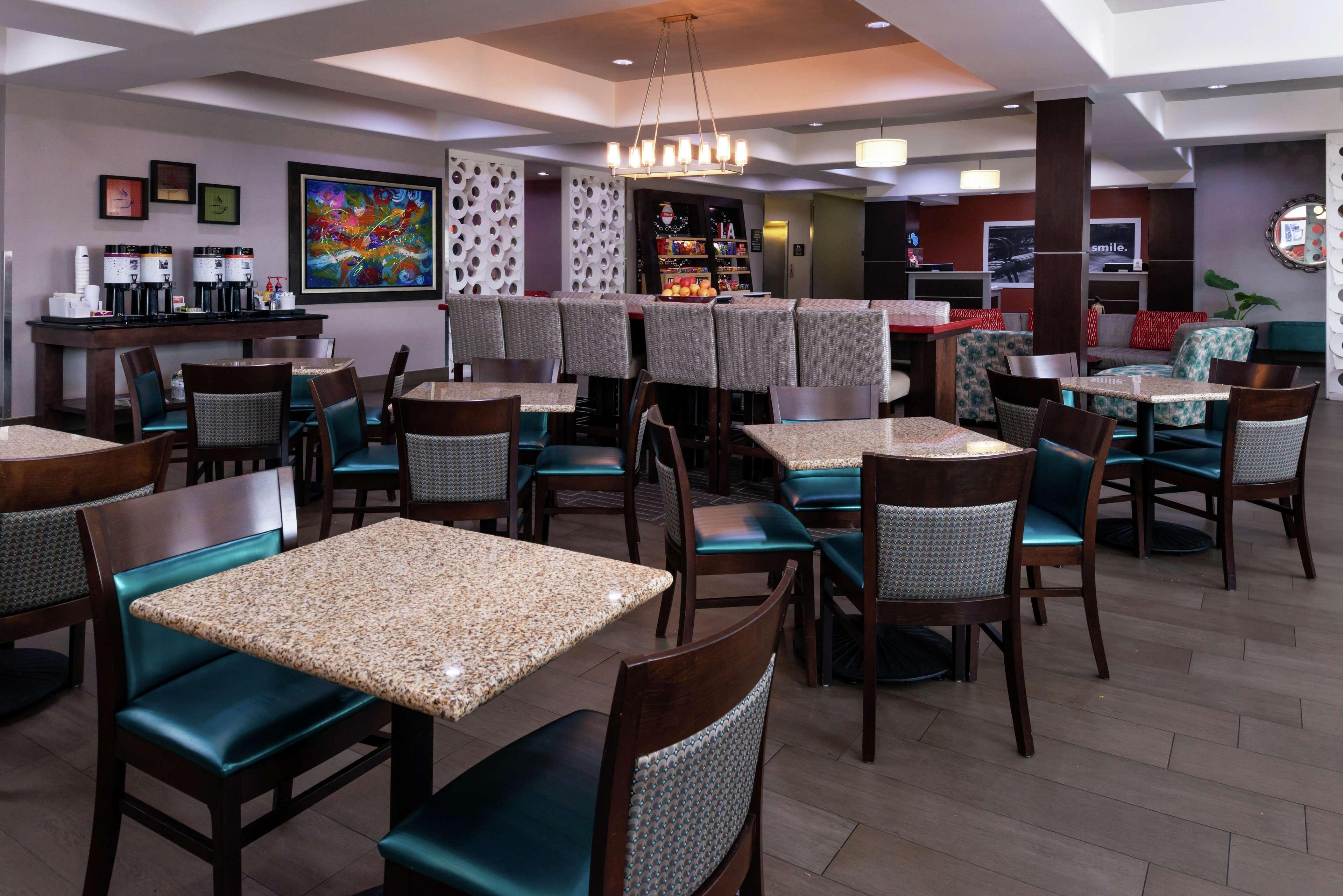 Hampton Inn לפלאס מראה חיצוני תמונה