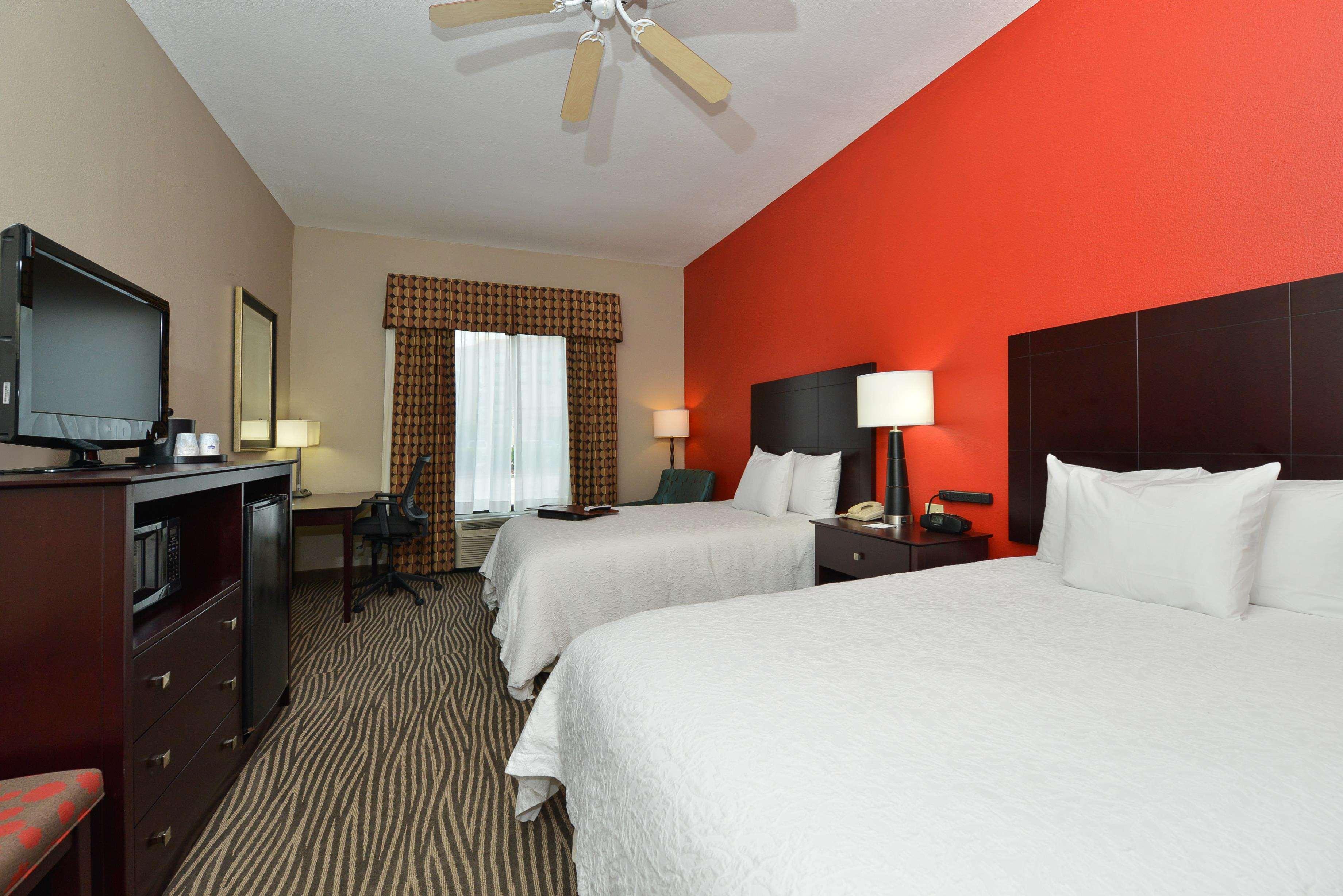 Hampton Inn לפלאס מראה חיצוני תמונה