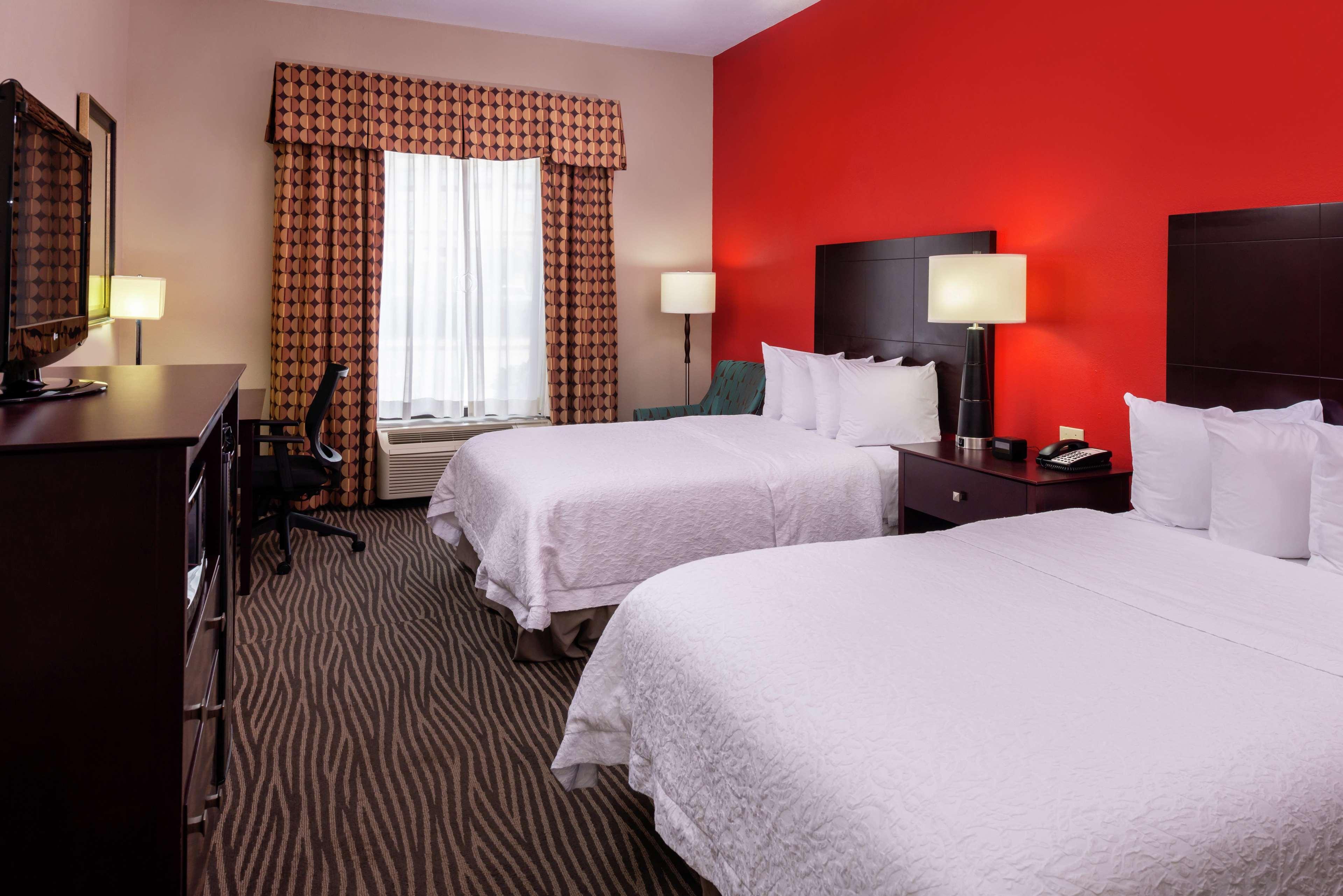 Hampton Inn לפלאס מראה חיצוני תמונה