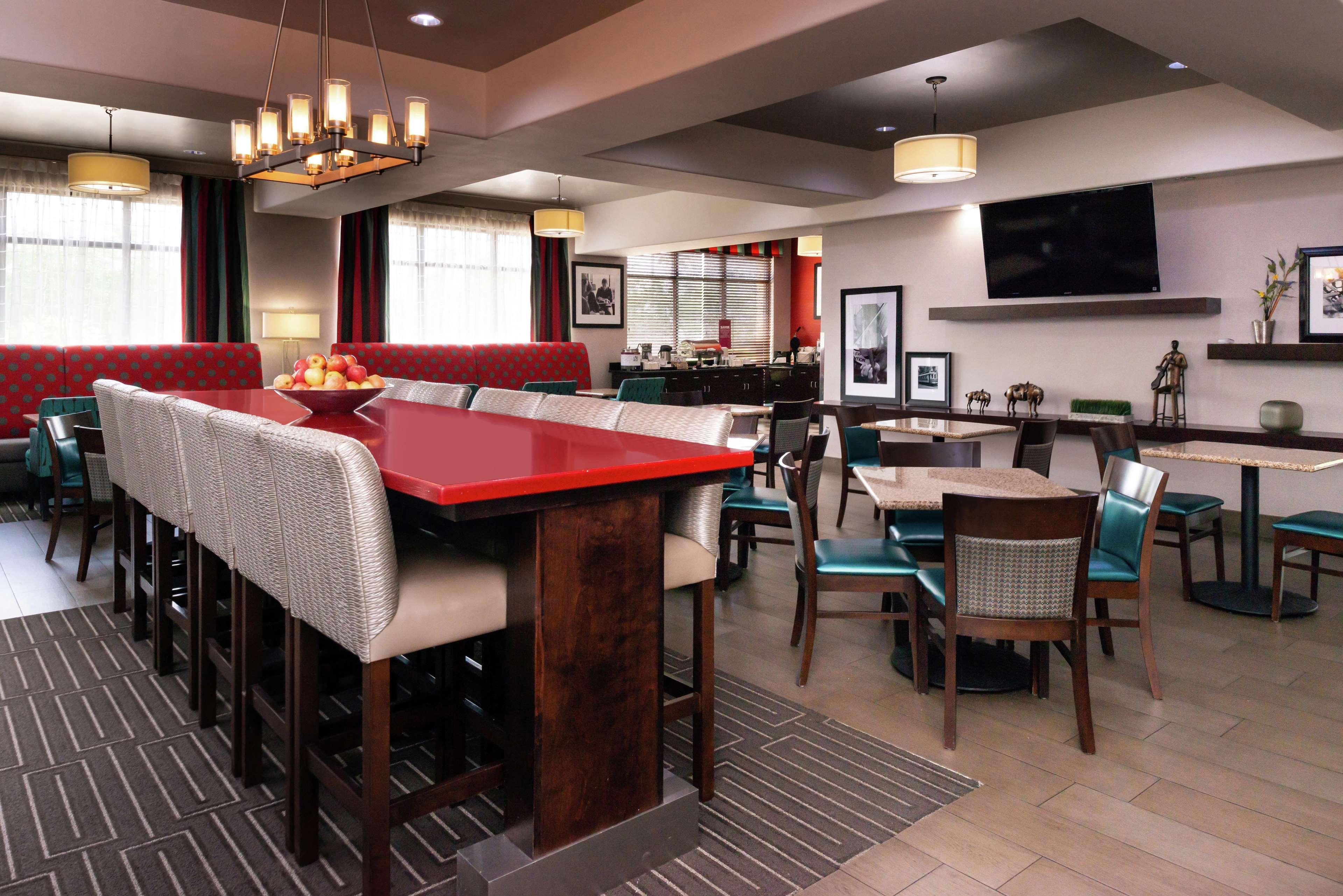 Hampton Inn לפלאס מראה חיצוני תמונה